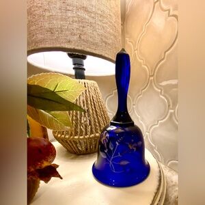 🔵 VINTAGE COBALT BLUE GLASS FENTON BELL 🔵